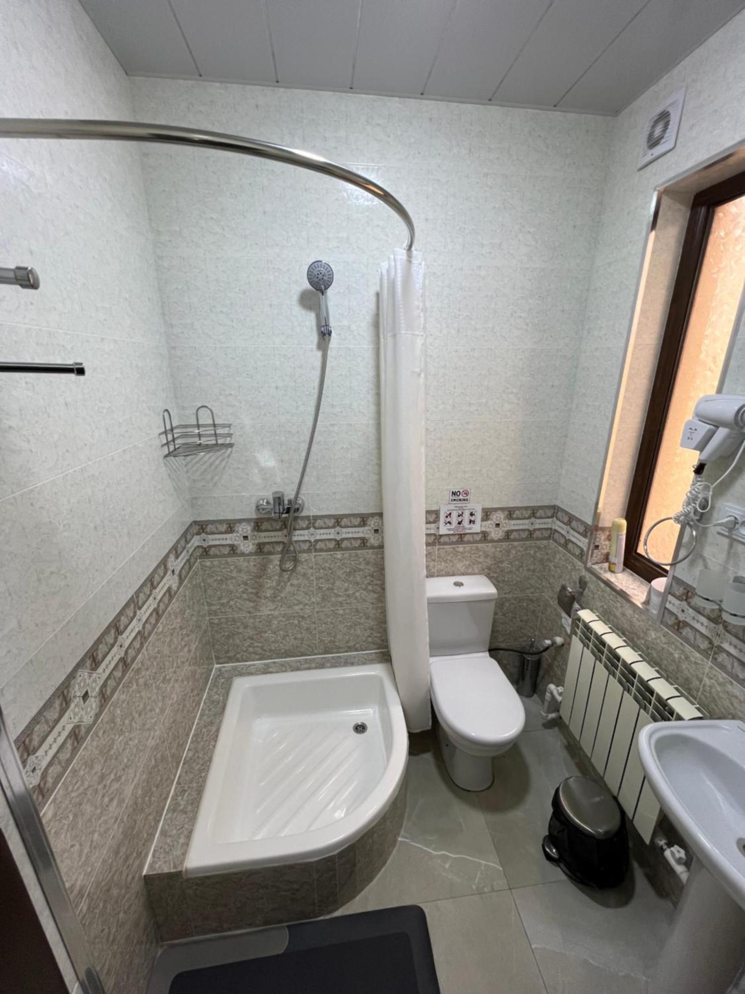 Everland Guest House Buxoro Luaran gambar